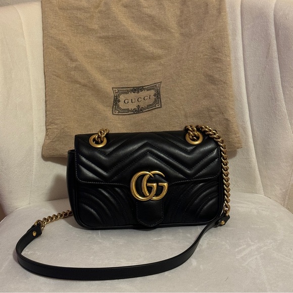 Gucci GG Marmont Small Shoulder Bag - Picture 4 of 13
